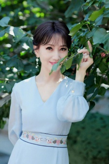 黑暗假童话